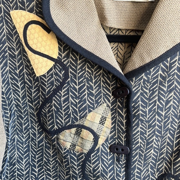 Artsy and professional blazer - Picture 5 of 6